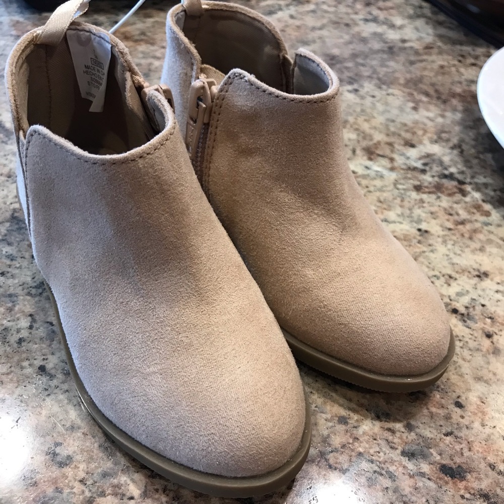 Old Navy Faux-Suede Booties for Toddler Girls